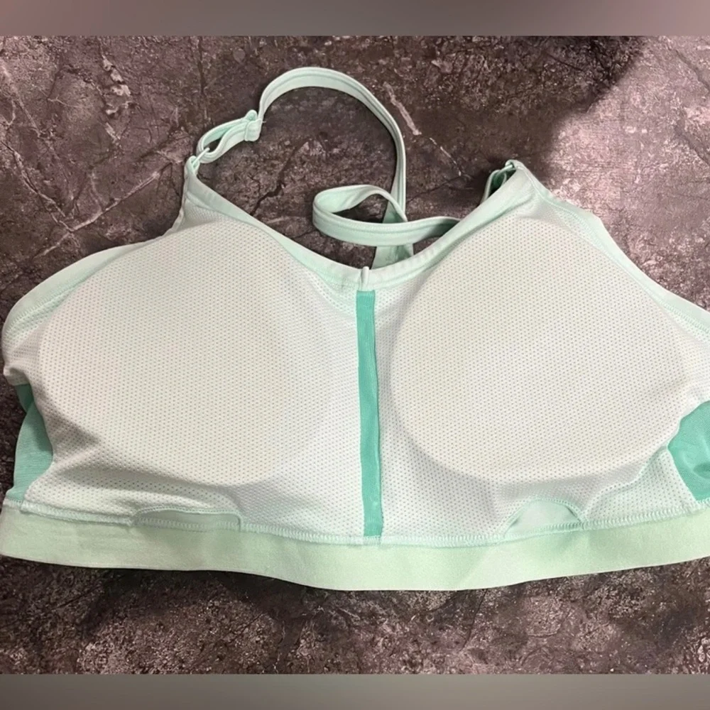 Women’s Nike Indy Sports Bra - Picture 6 of 8